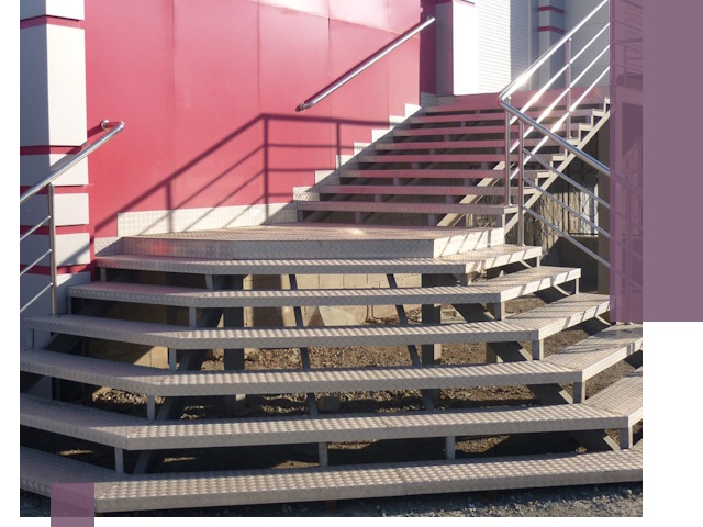 Лестницы для магазина в Донском — изготовление и монтаж