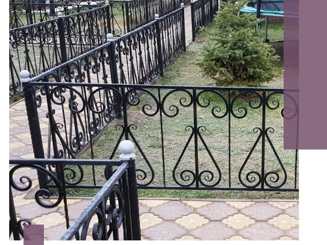Кованые газонные ограждения под ключ в Донском